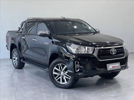 TOYOTA HILUX 2.8 SRV 4X4 CD 16V DIESEL 4P AUTOMÁTICO TOYOTA HILUX 2.8 SRV 4X4 CD 16V DIESEL 4P AUTOMÁTICO